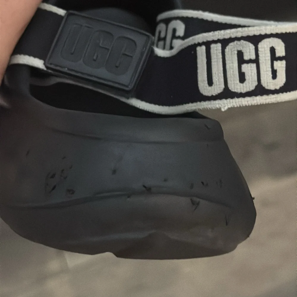 Authentic UGG KIDS Designer signature sandals sz 3